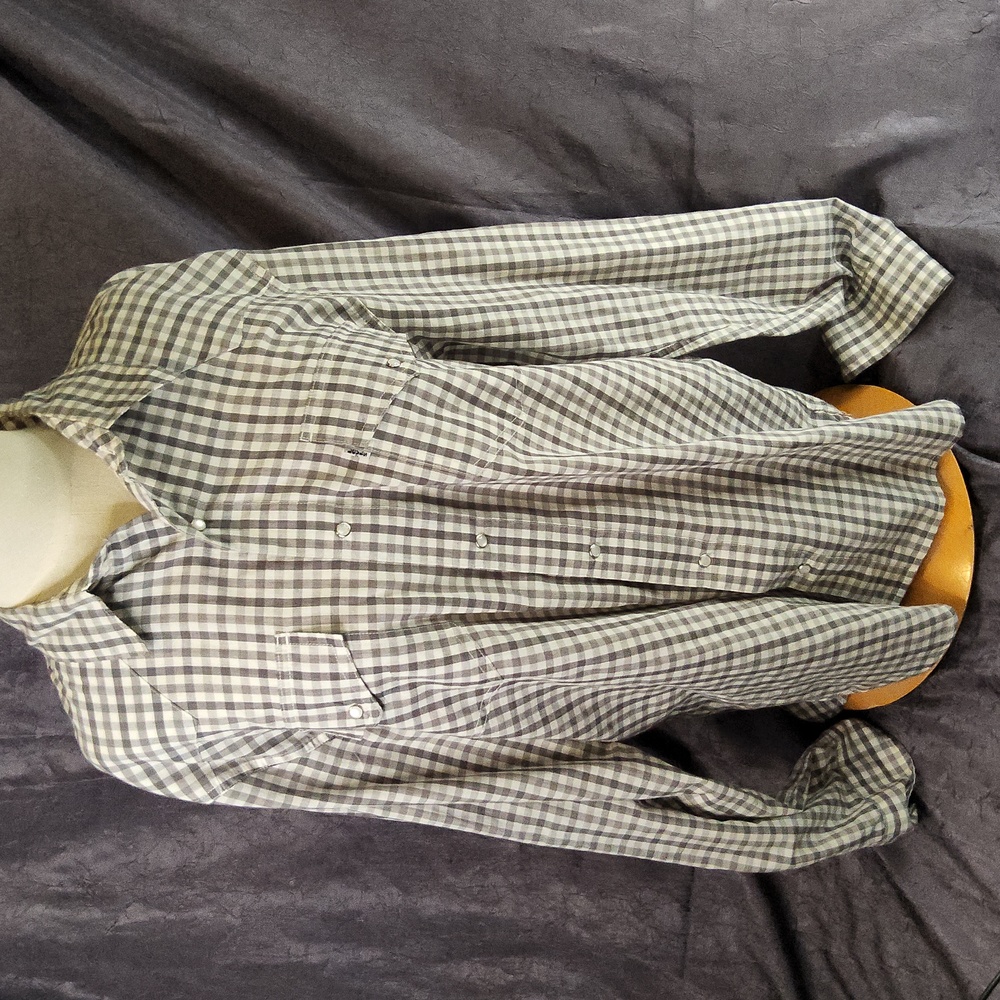 Levi's button down plaid gingham casual shirt Large